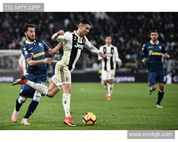 意甲焦点战尤文图斯迎战斯帕尔全力争胜展现强队风范 意甲焦点战尤文图斯迎战斯帕尔全力争胜展现强队风范