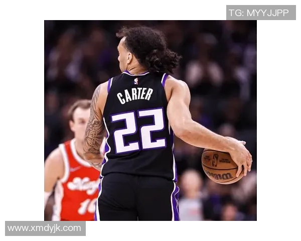 德阿隆福克斯引领国王崛起展现全能球员风采与未来潜力